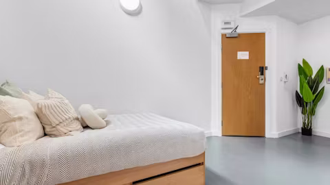 algernon-firth-leeds-ROOM