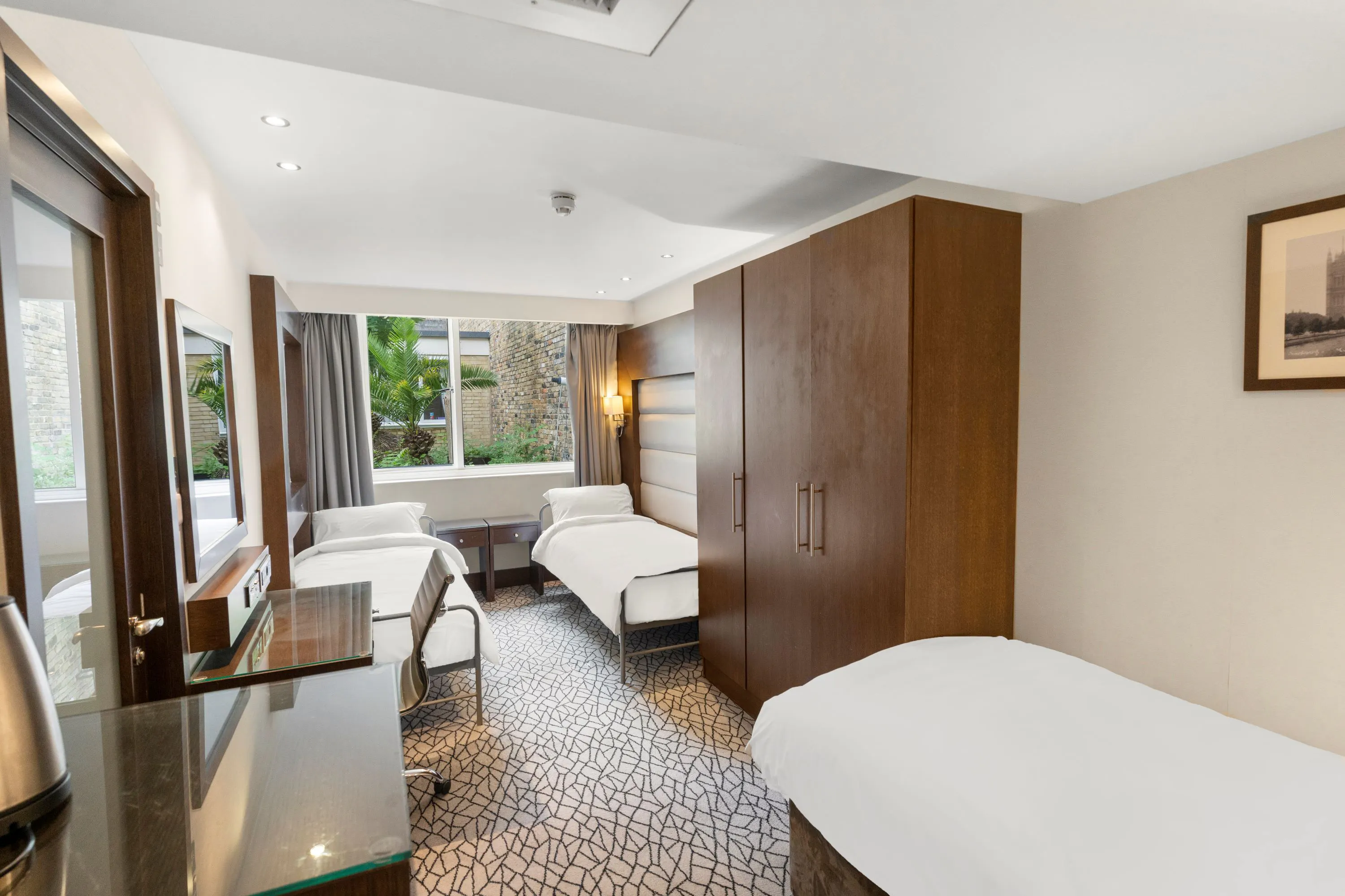 3 Bed Dormitory COMMON_AREA 1