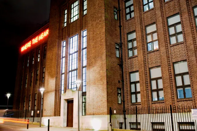 BUILDING