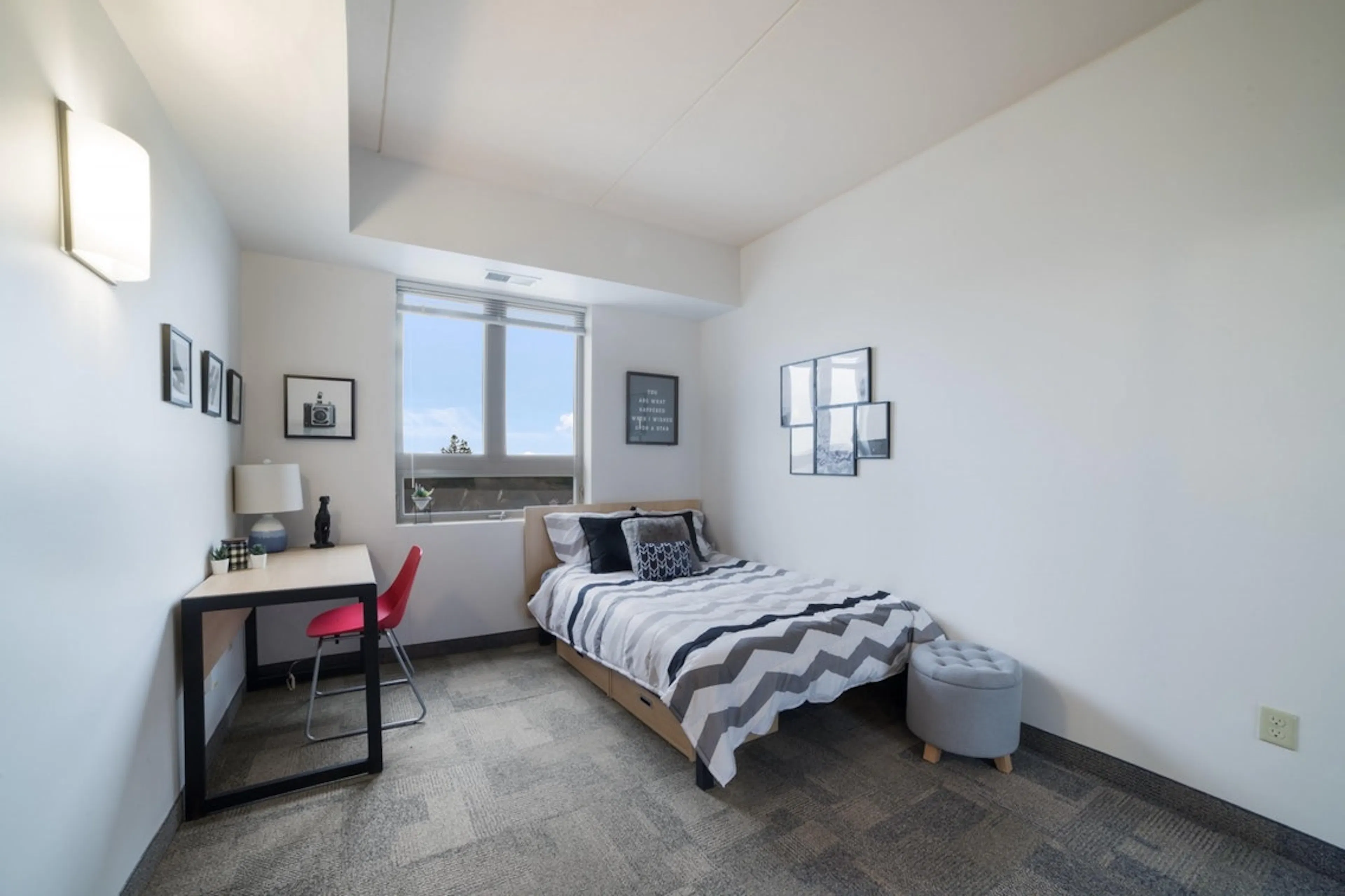 ROOM ROOM 1