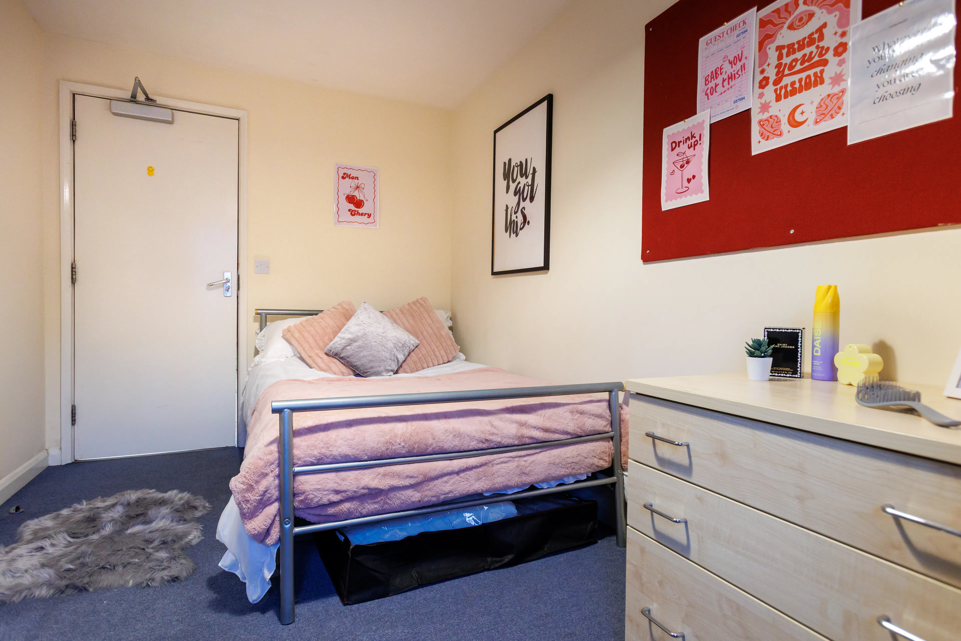 Silver Standard ROOM 1