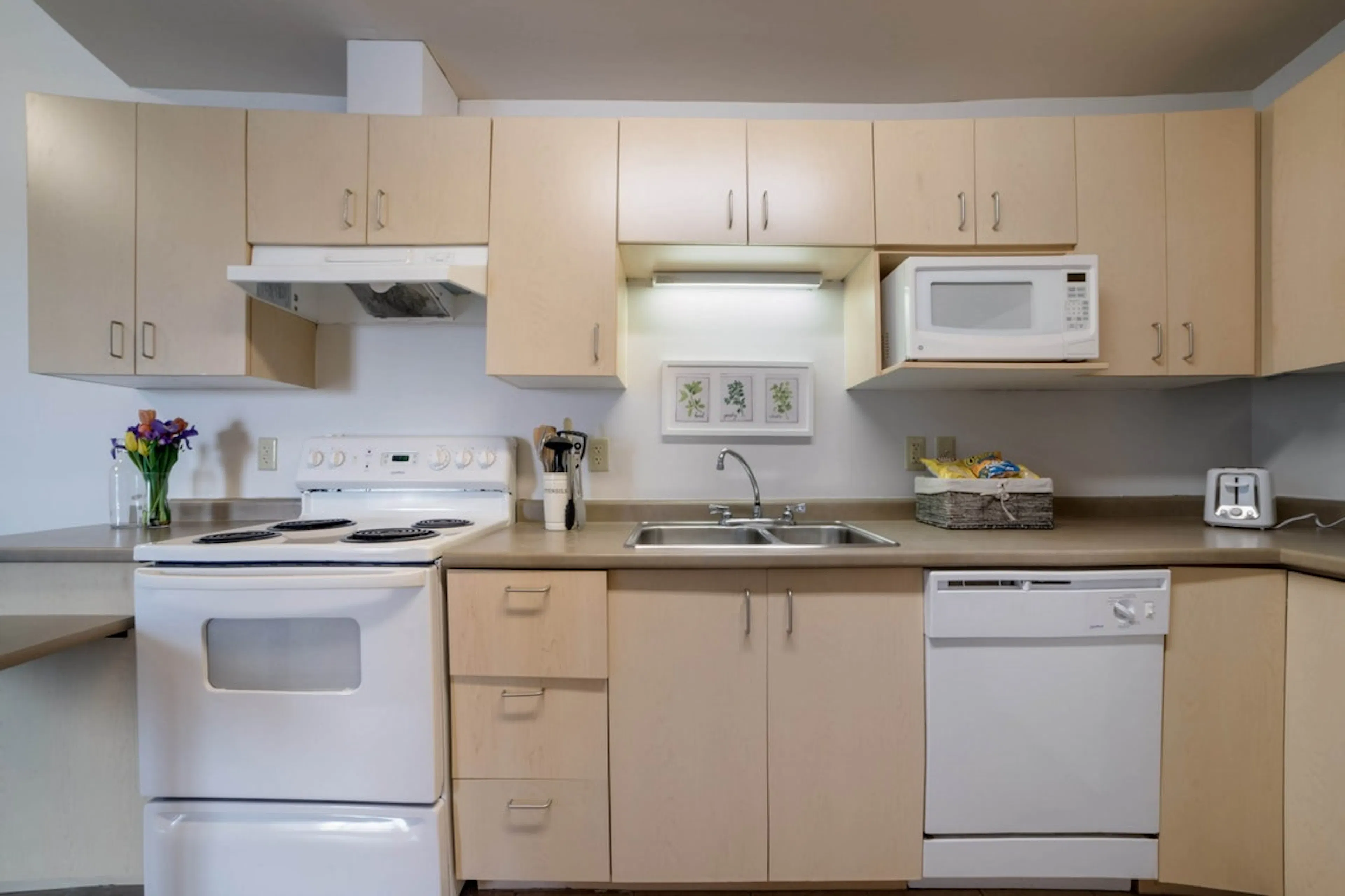 KITCHEN KITCHEN 4