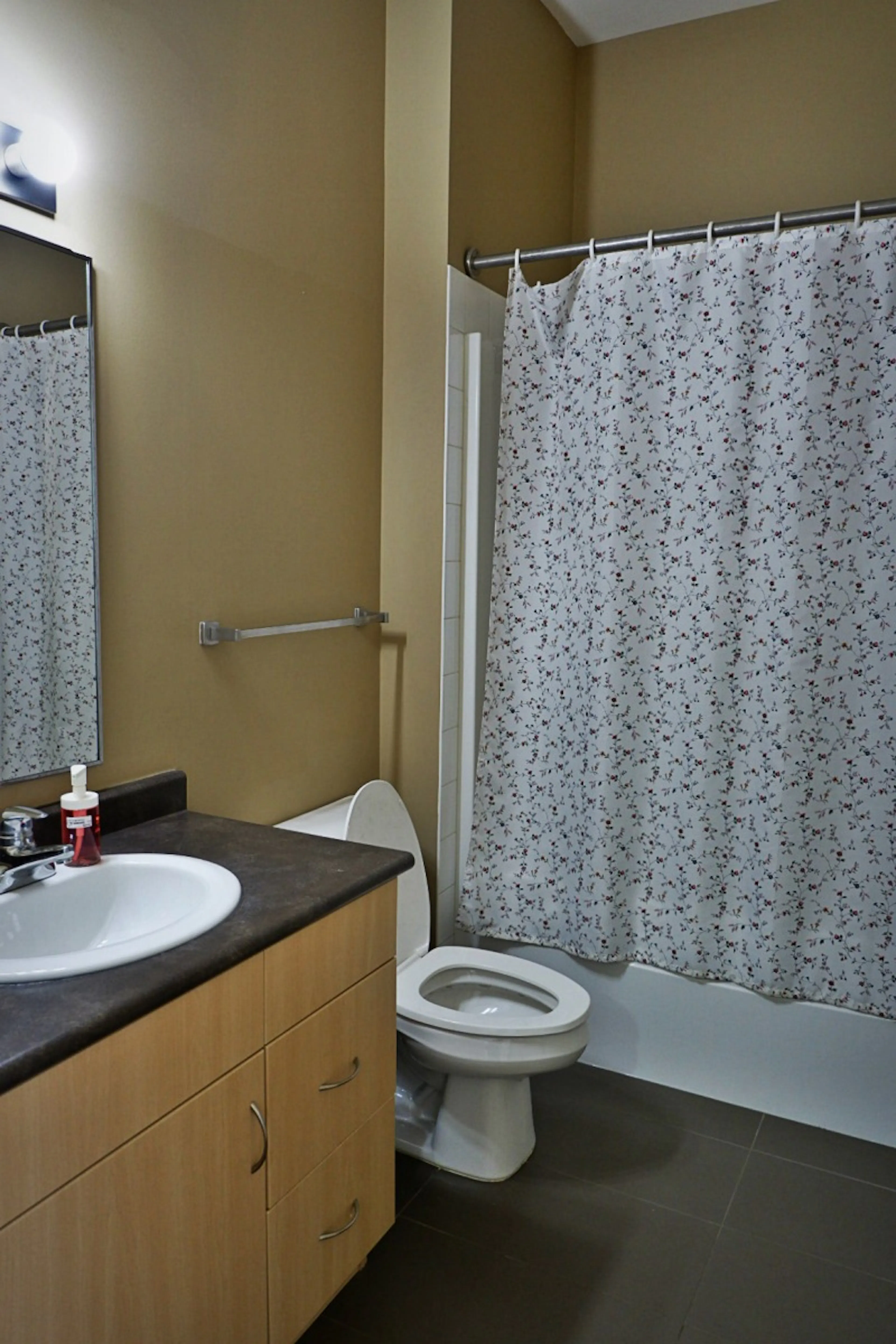 BATHROOM BATHROOM 3