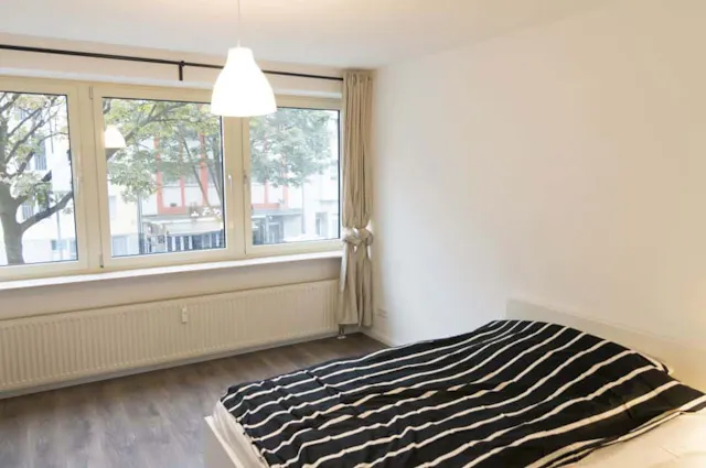 Five Bed Apartment room image 1