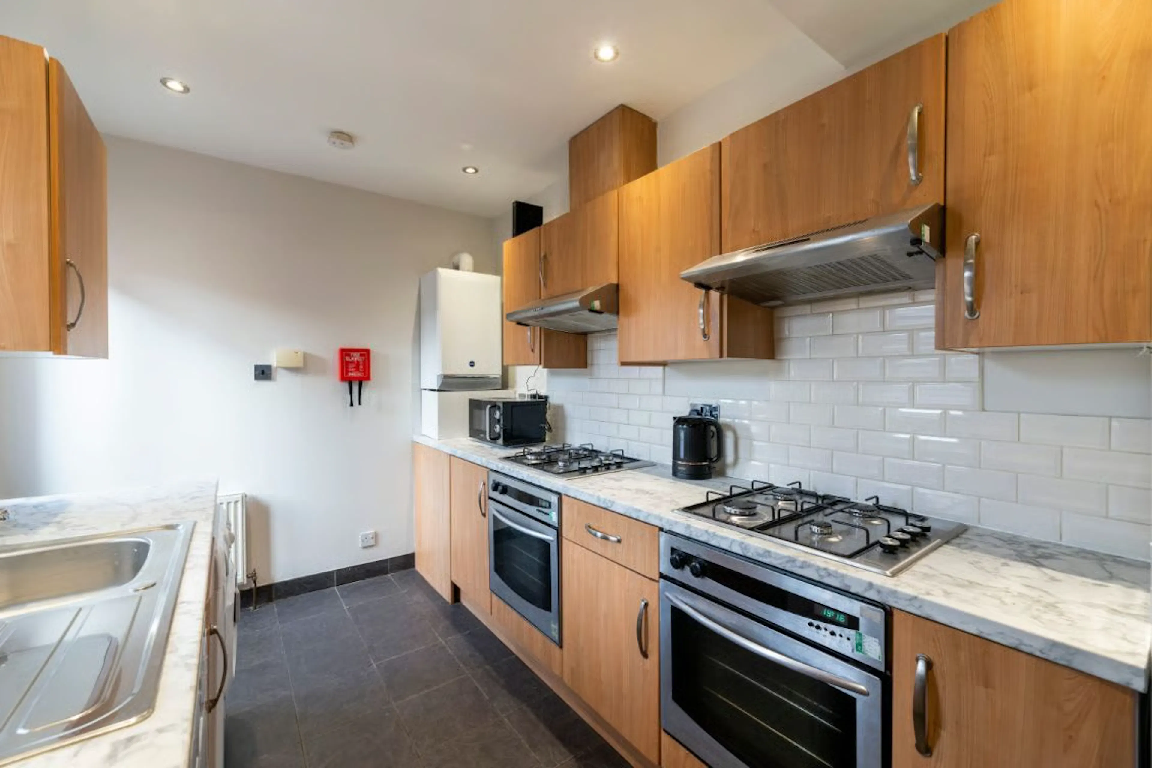 6 Bedroom Apartment KITCHEN 2