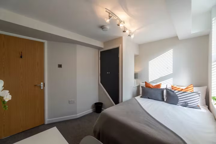 101-chillingham-road-newcastle-6 Bedroom Apartment-1