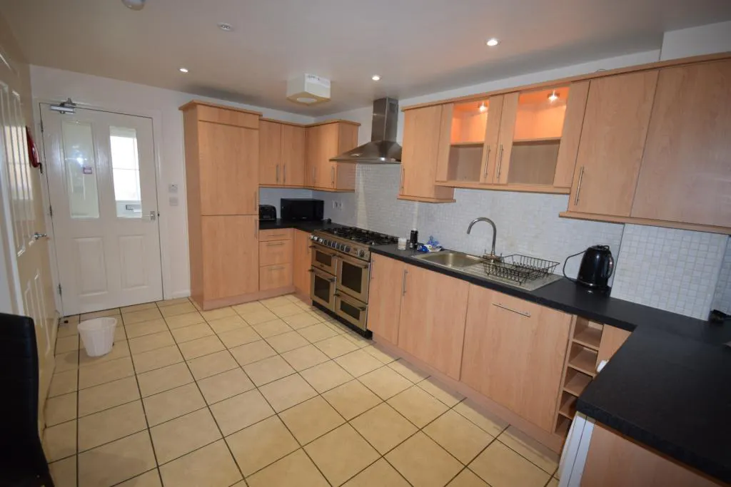 KITCHEN KITCHEN 3