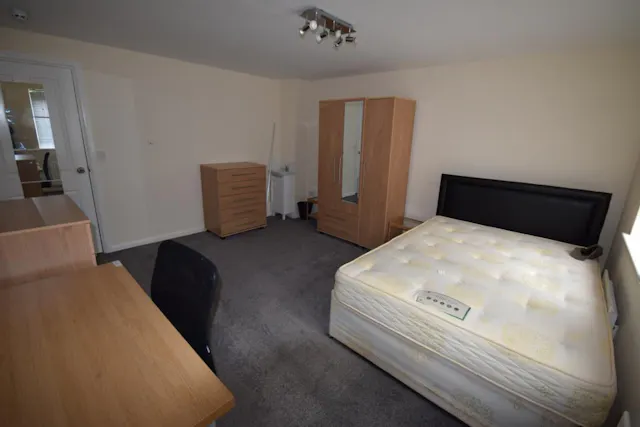 Single Ensuite Room room image 2