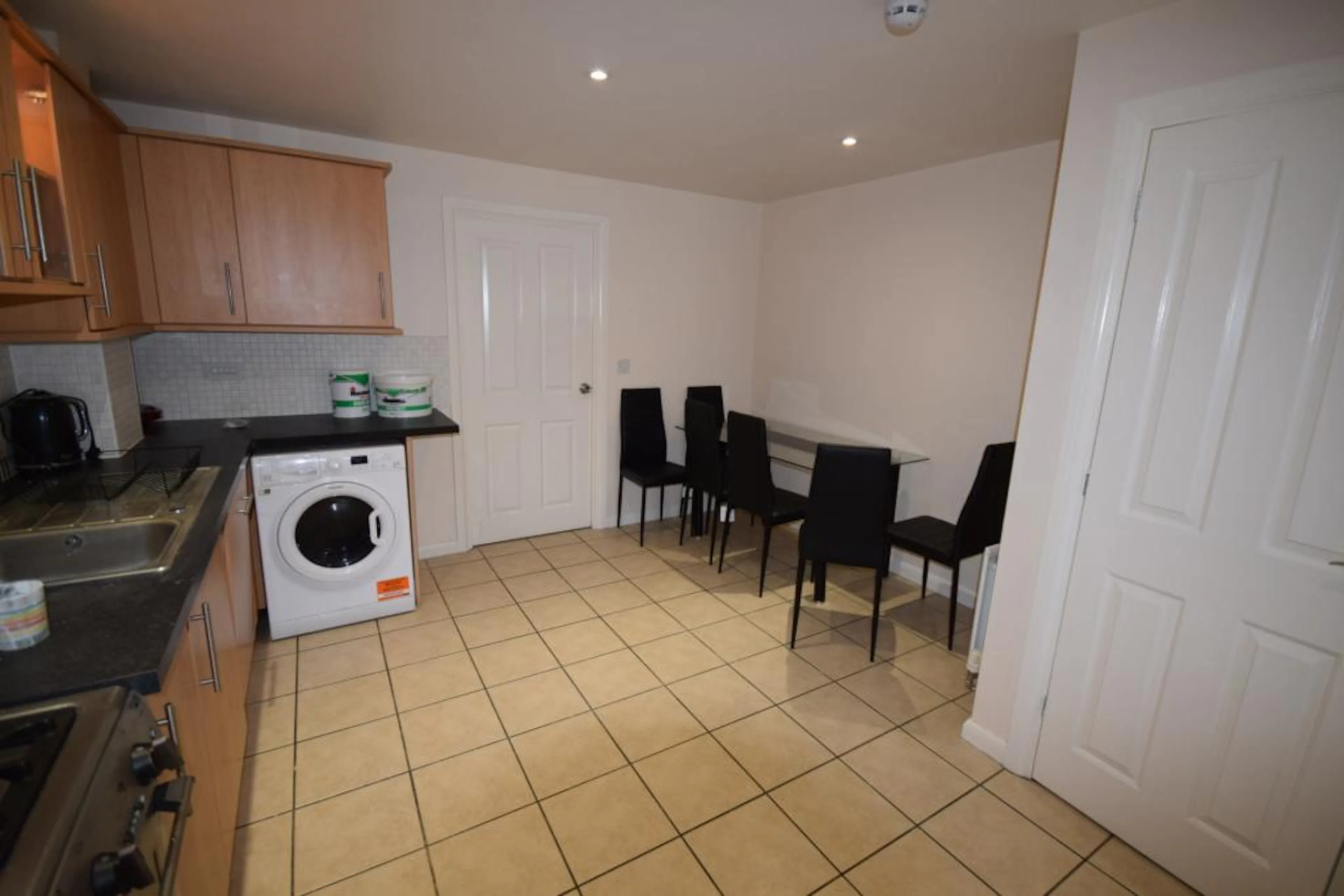 KITCHEN KITCHEN 4