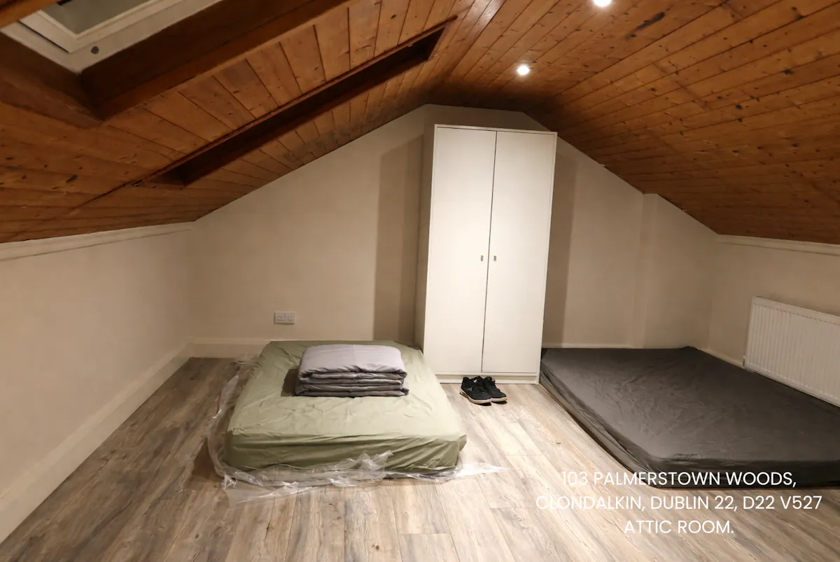 ROOM ROOM