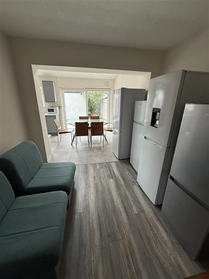 Property video thumbnail 1