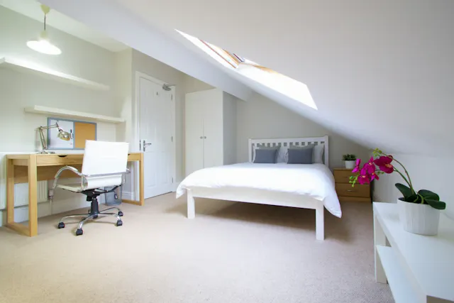 6 Bedroom Apartment room image 1