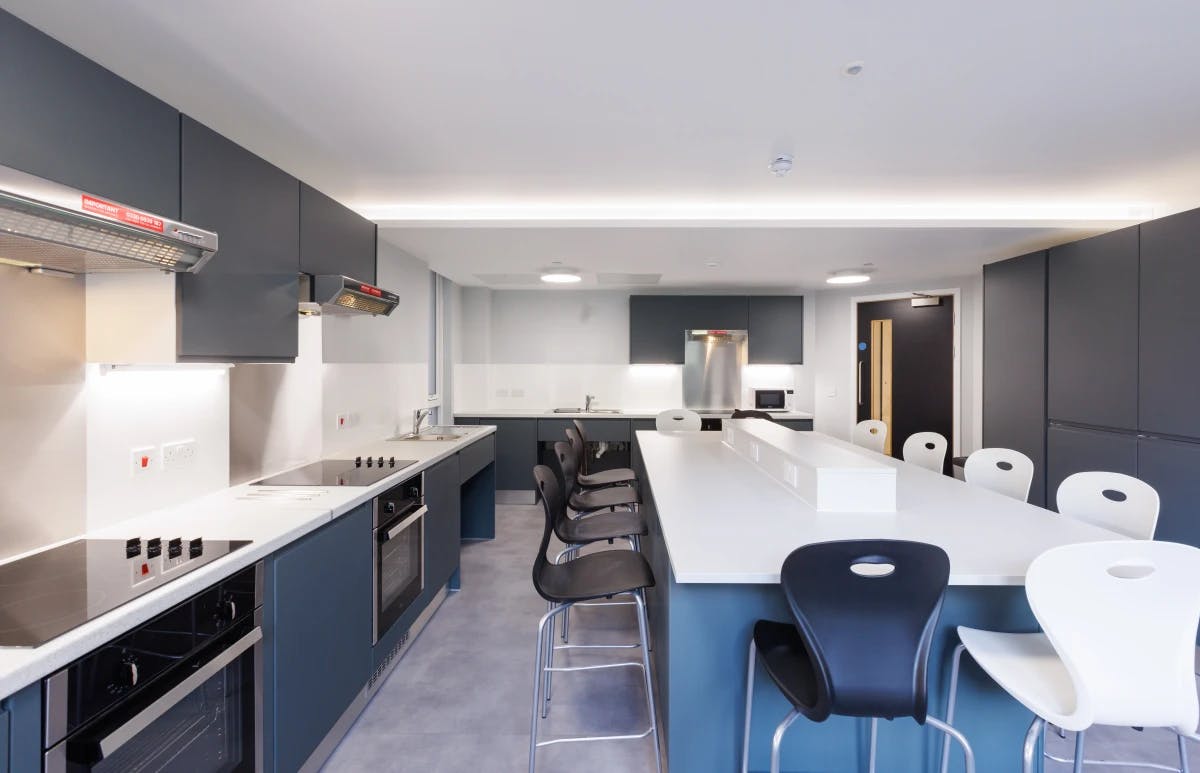 12 Bed En-suite Plus