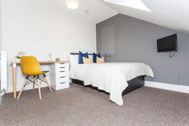 7 Bedroom Apartment room image 1
