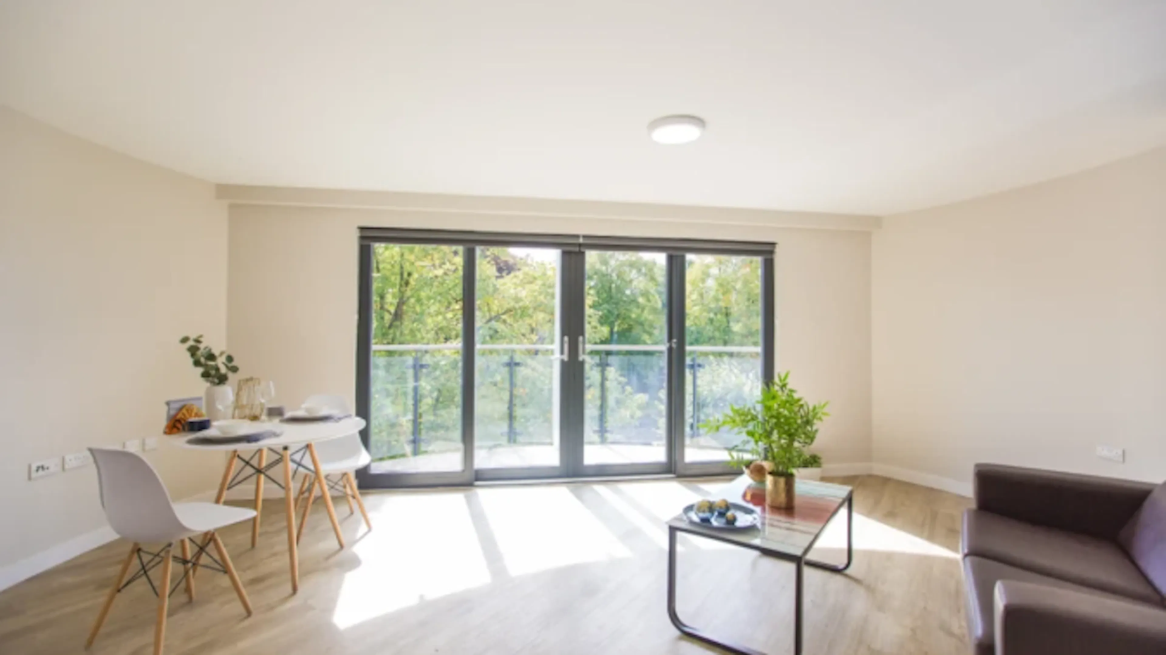 Classic 2 Bed Apartment ROOM 4