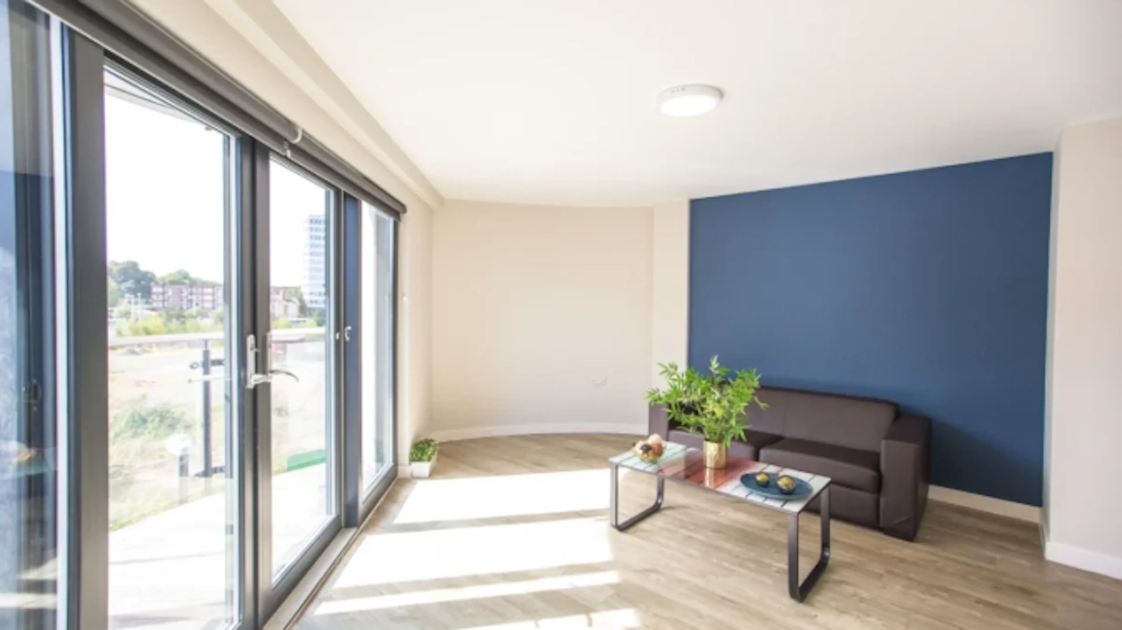Classic 2 Bed Apartment ROOM 3