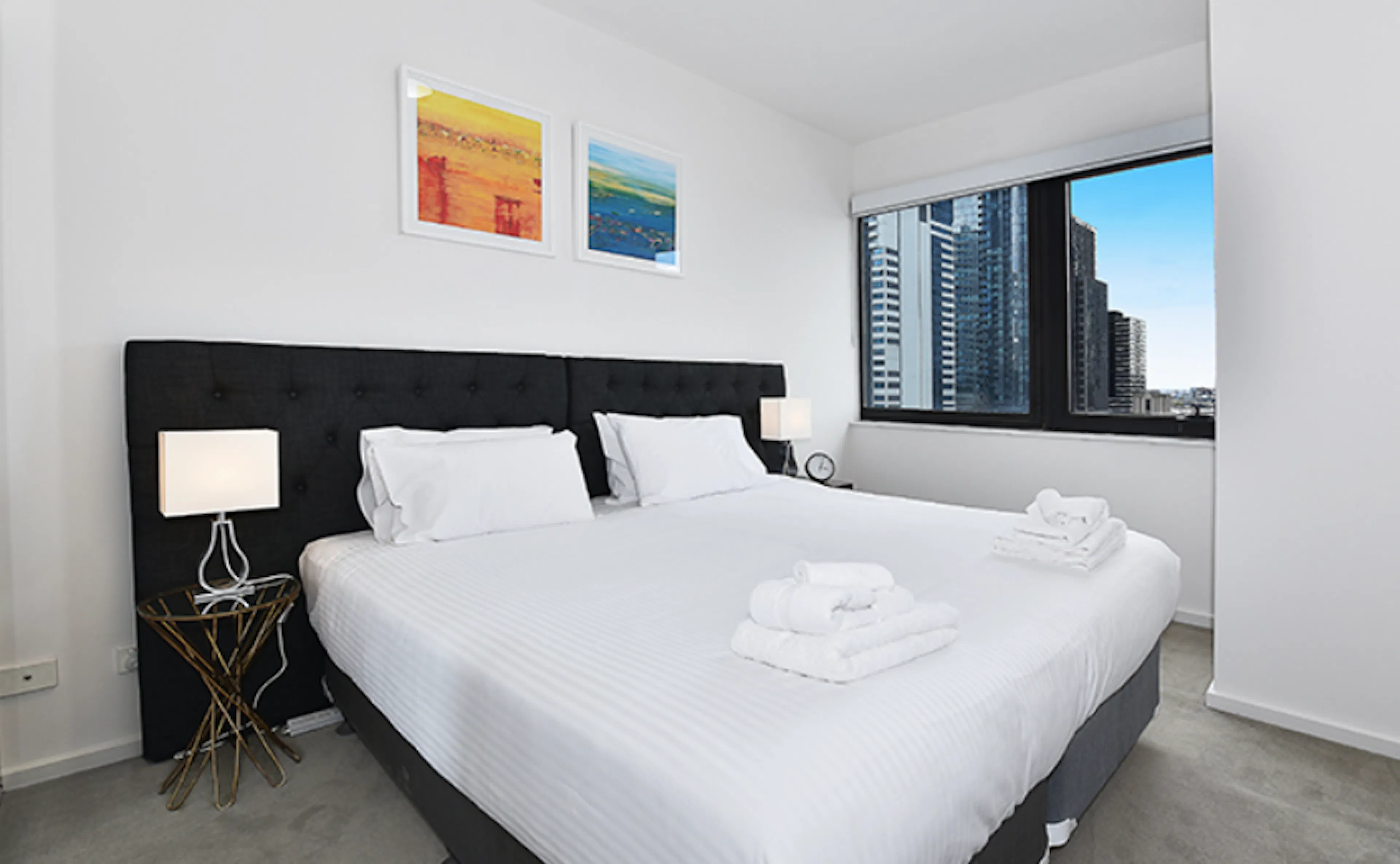 Apartment 1501 ROOM 3