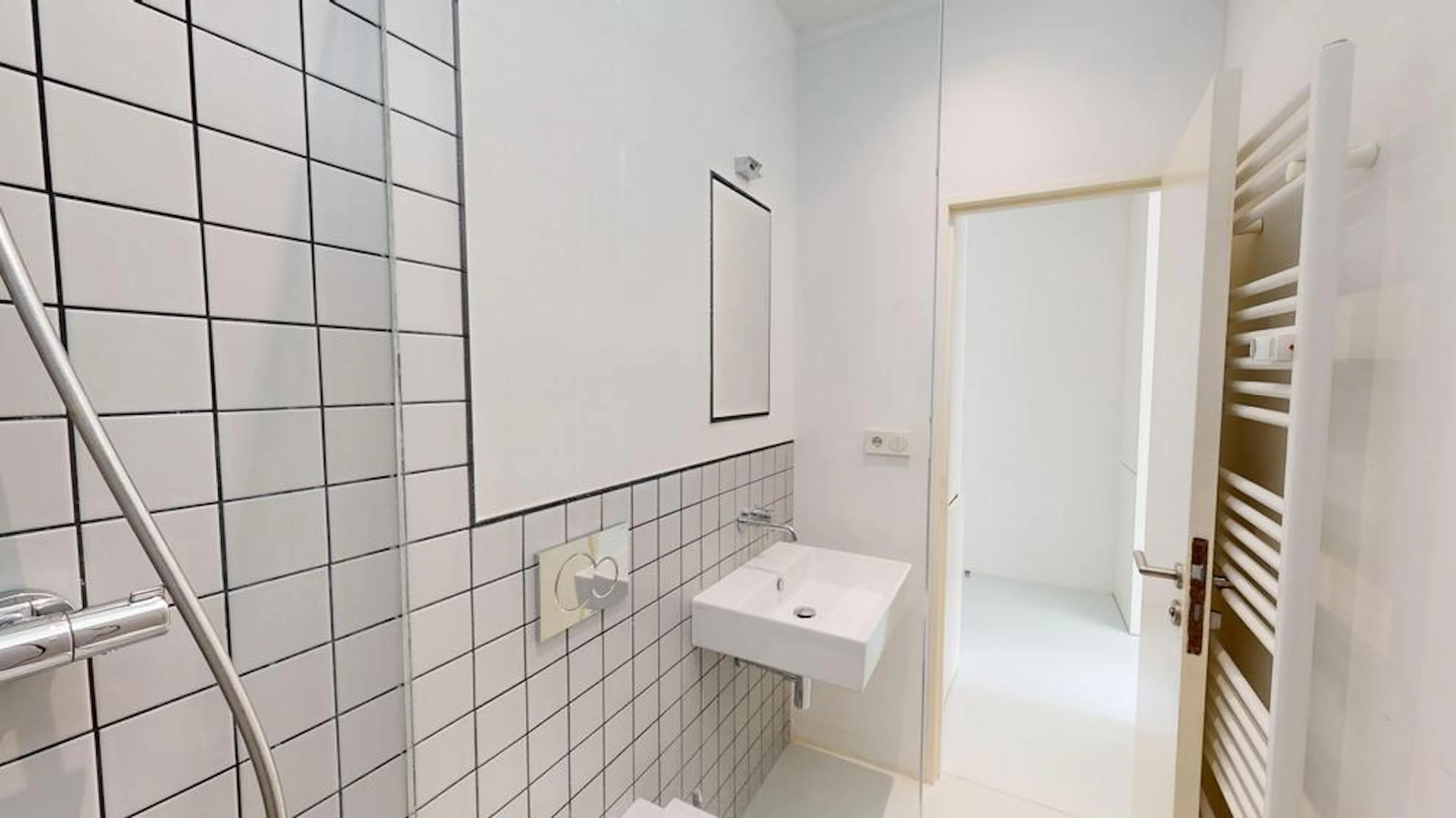 One Bedroom Studio BATHROOM 4