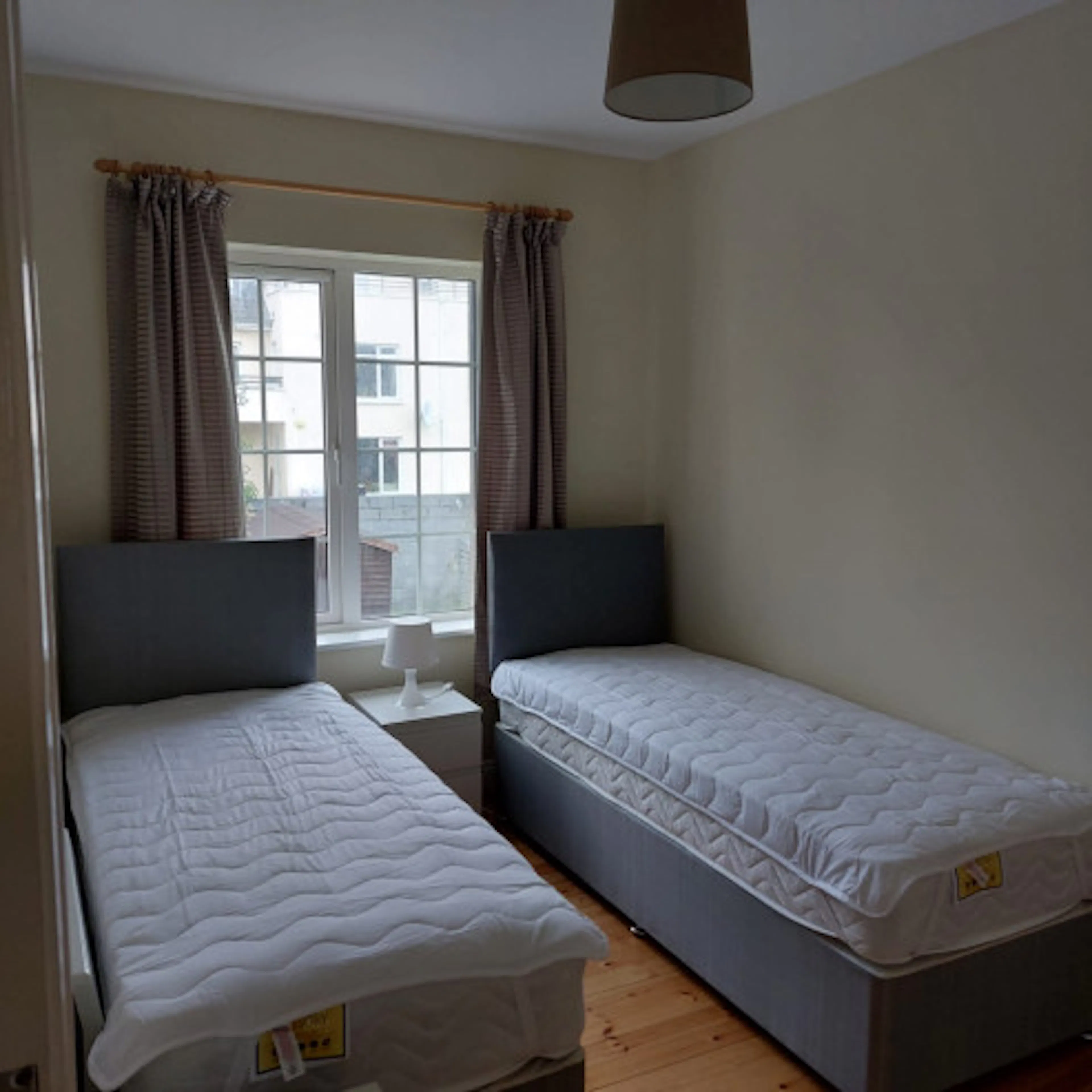 ROOM ROOM 2