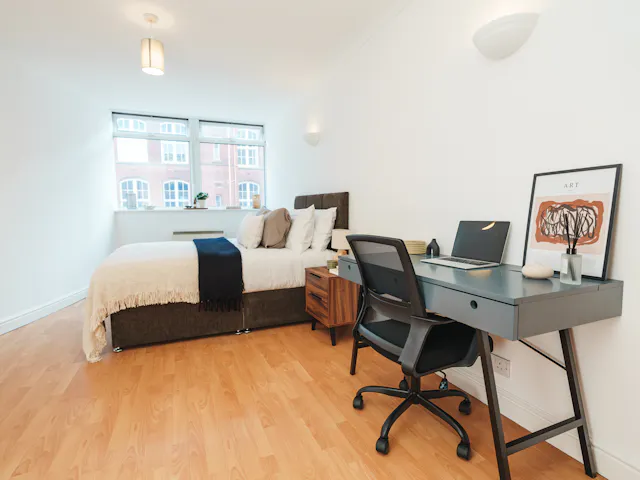 1 Bedroom Apartment room image 1