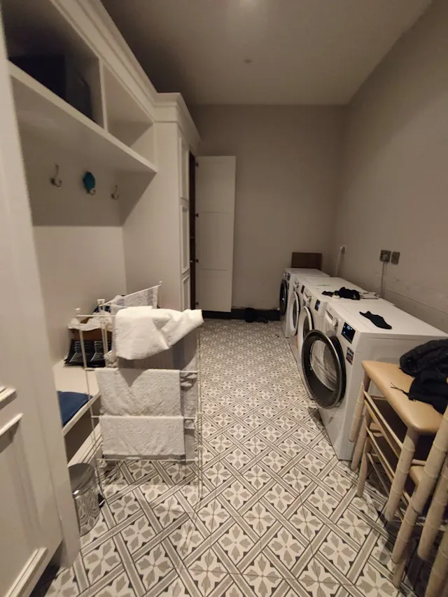 Quad room image 1