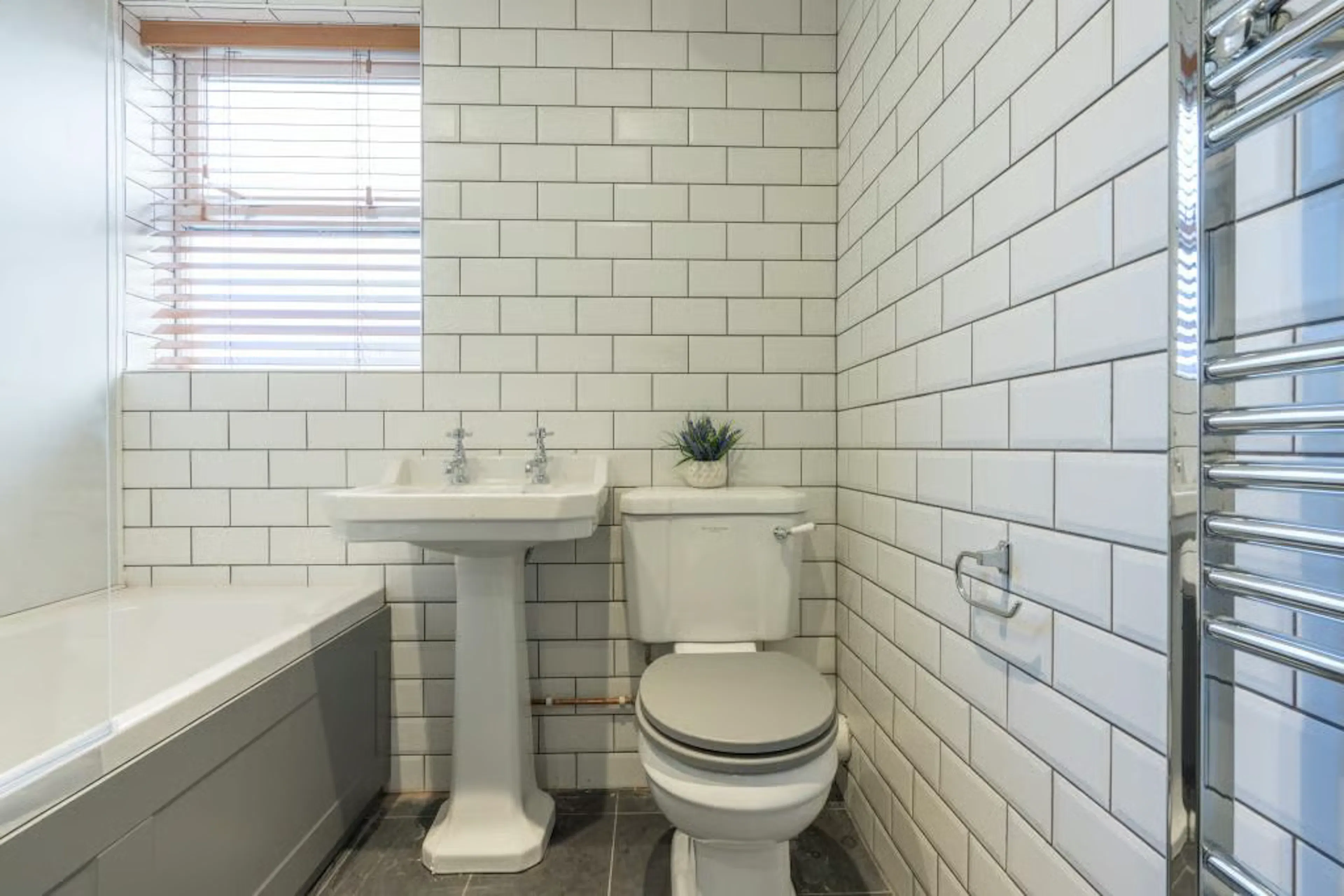 4 Bed Apartment BATHROOM 4
