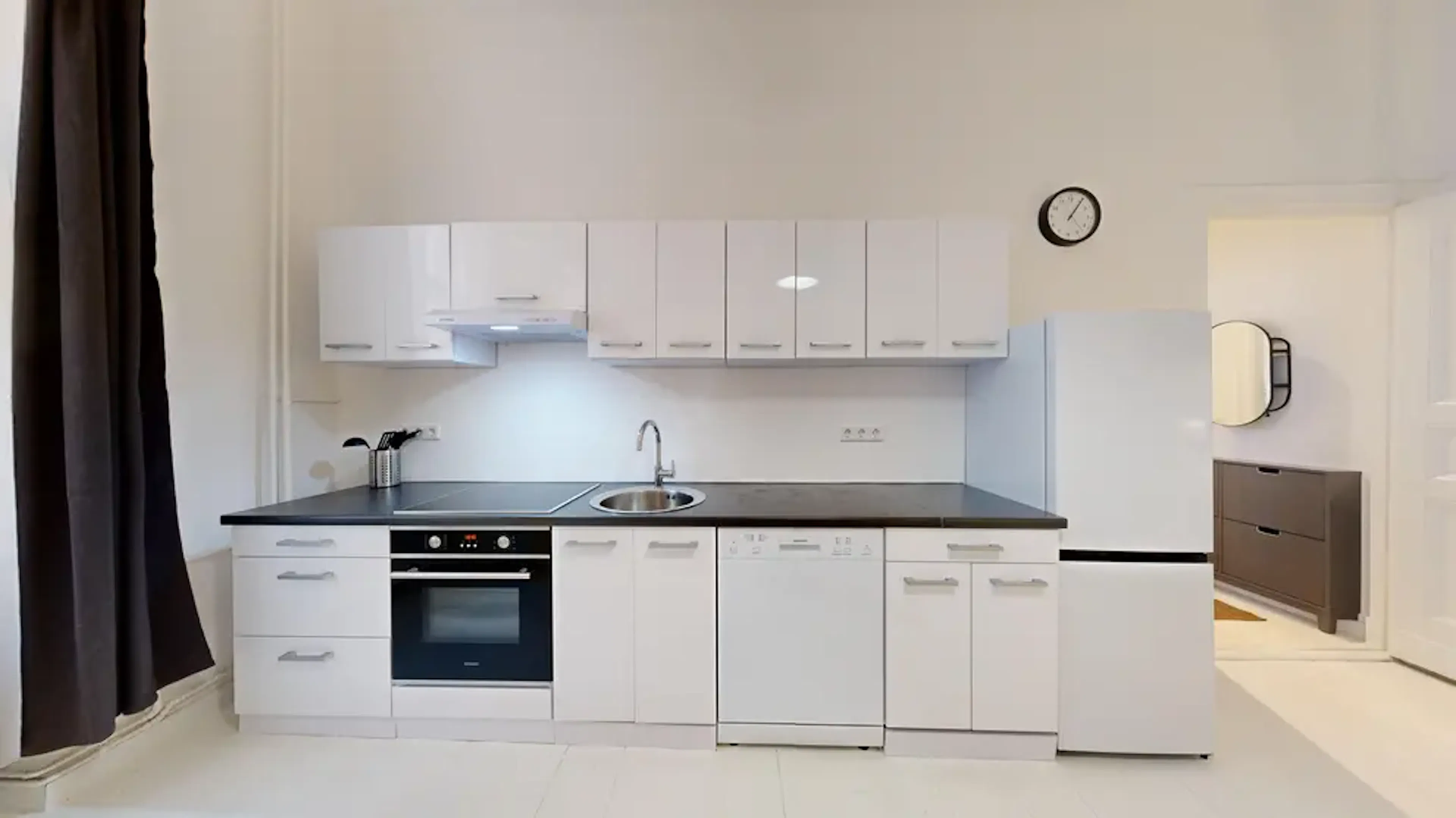 1 Bedroom Apartment KITCHEN 3