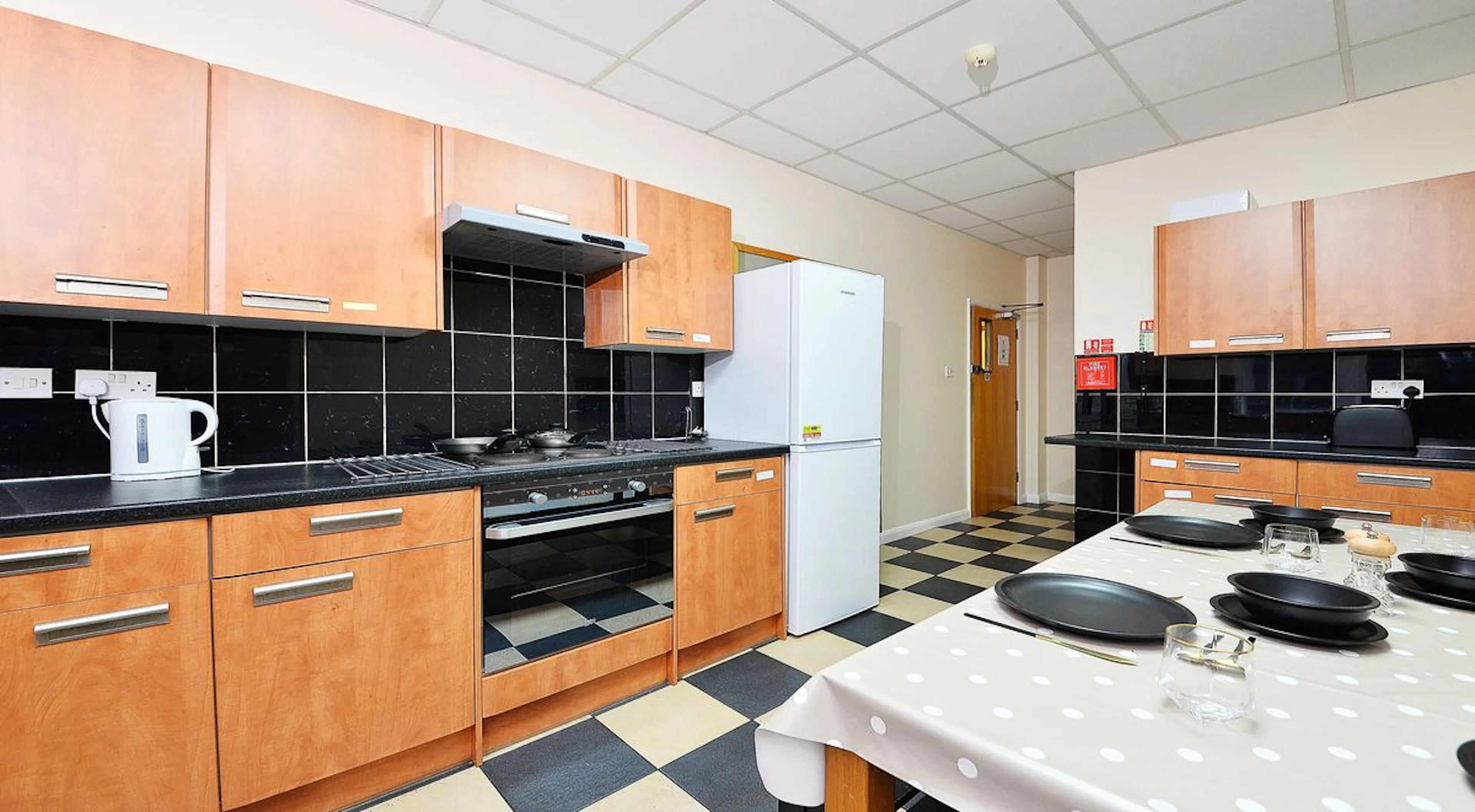 Apollo House Standard KITCHEN 3
