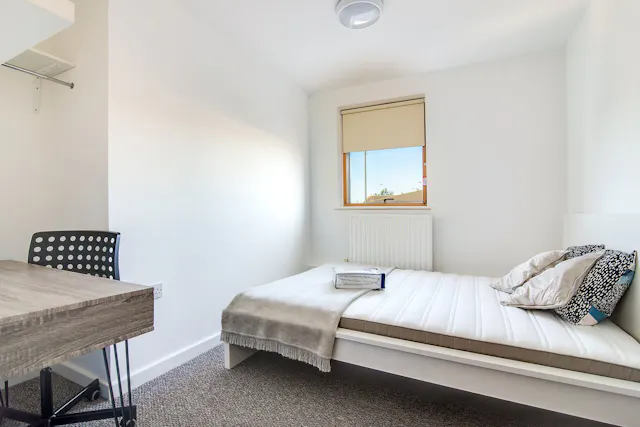One Bed Apartment room image 1