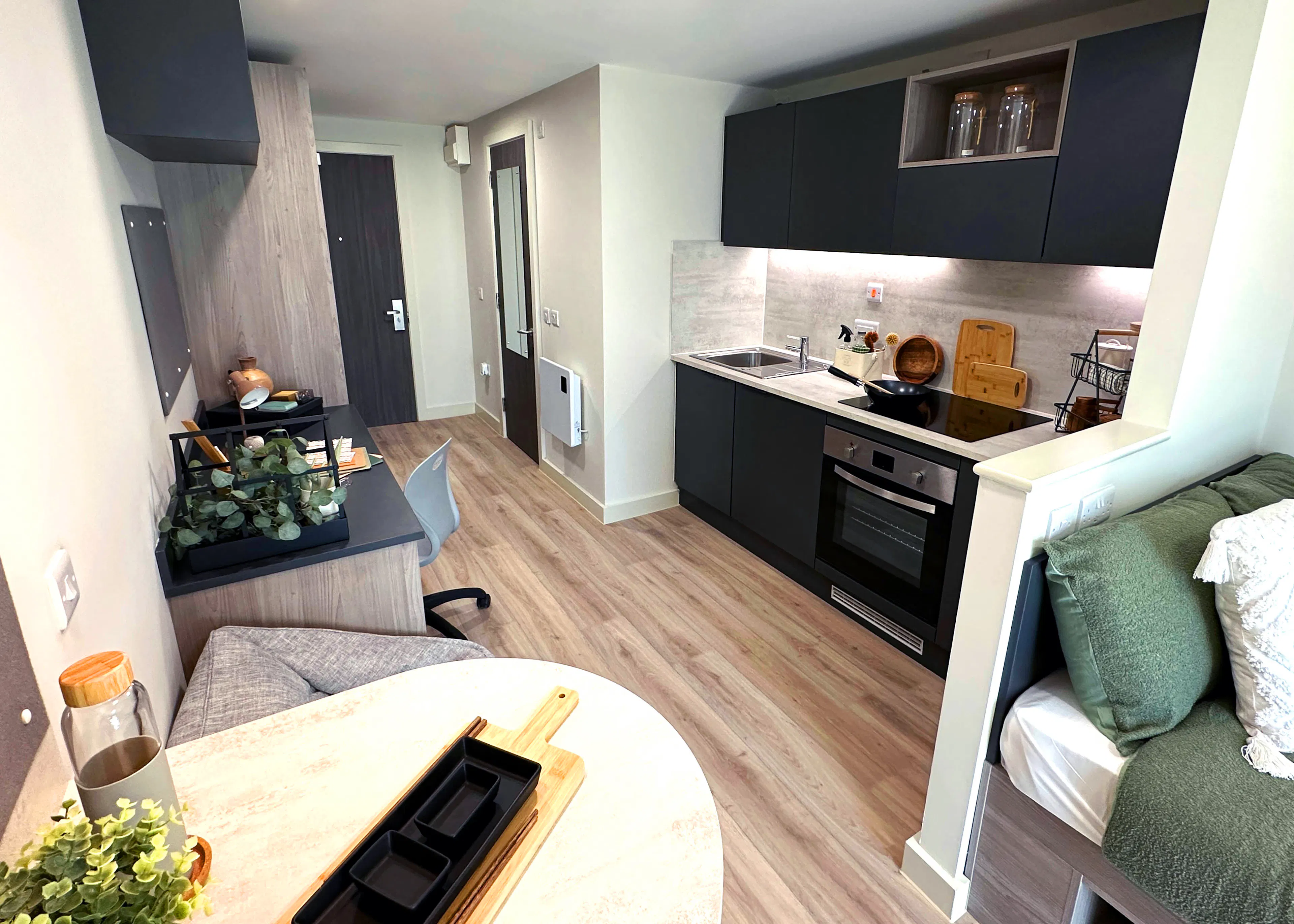 Premium Studio ROOM 2