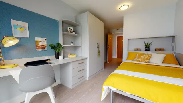 Gold En Suite Plus room image 1