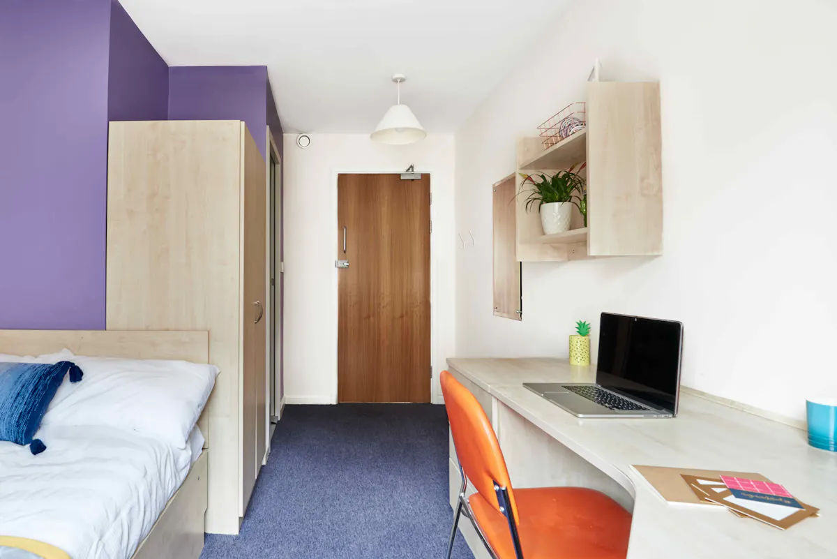 ROOM ROOM