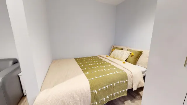 Platinum Studio room image 1