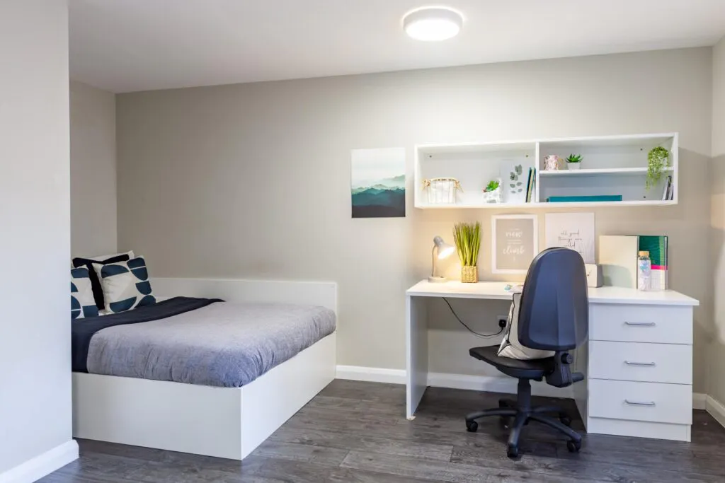 Premier Studio - w/ Accessible Bathroom