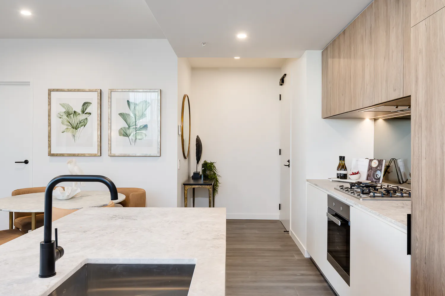 2 Bedroom 2 Bathroom KITCHEN 3