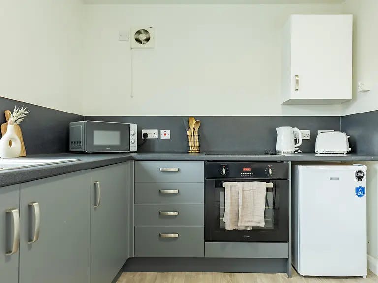 1 Bedroom Apartment