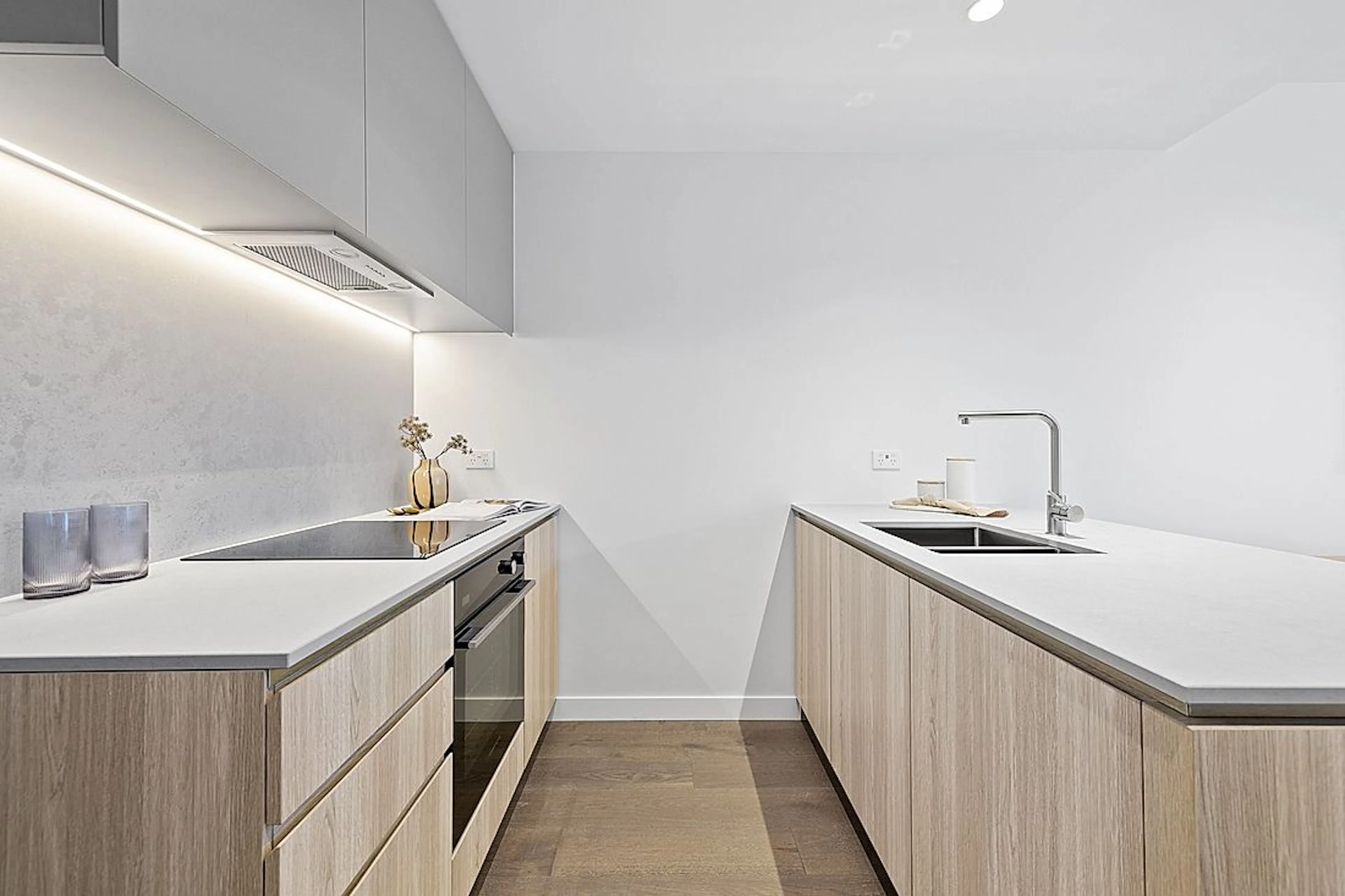 1 Bedroom 1 bathroom - Balcony KITCHEN 1