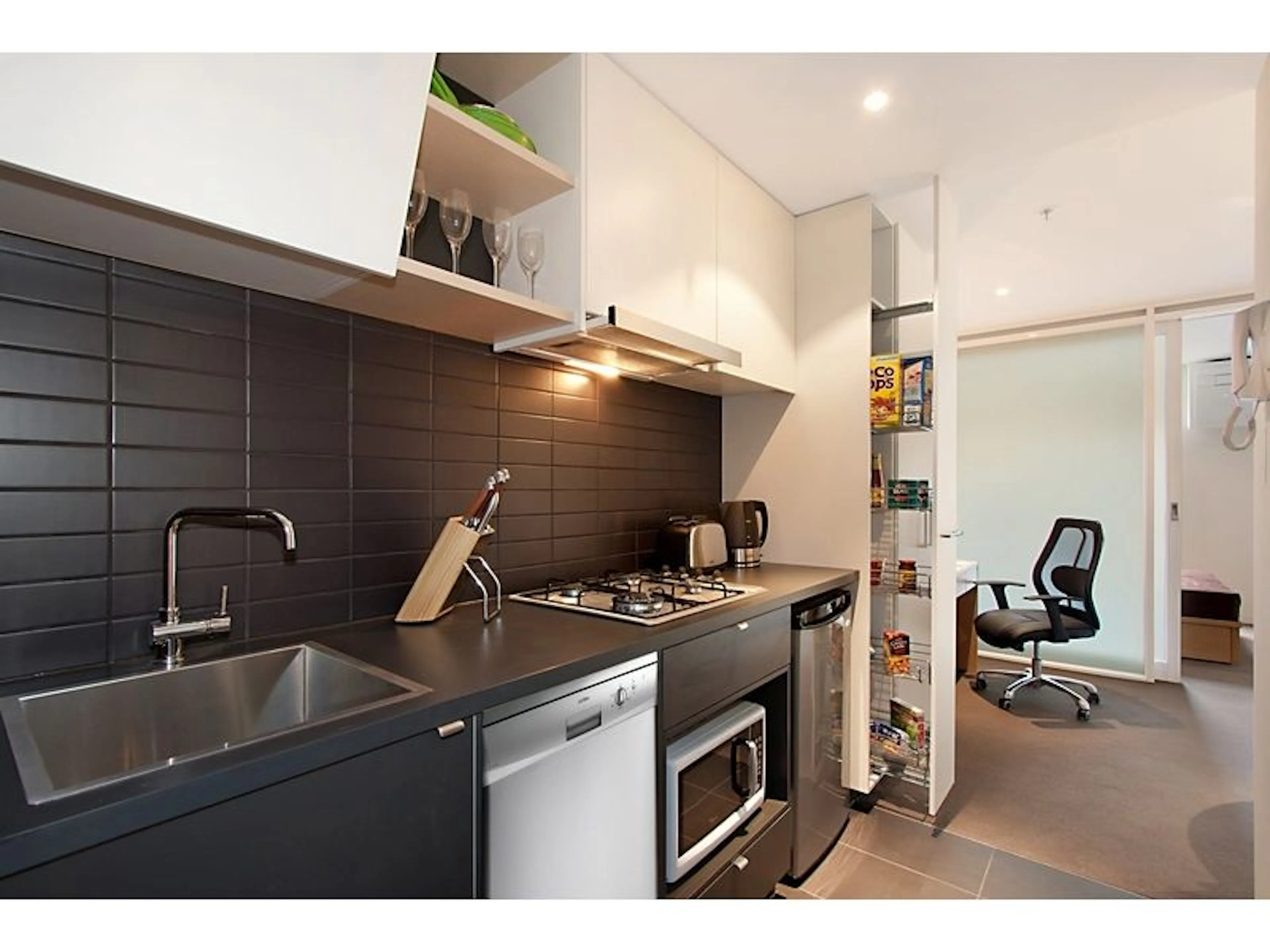 1 Bedroom (Air-Conditioned) KITCHEN 3
