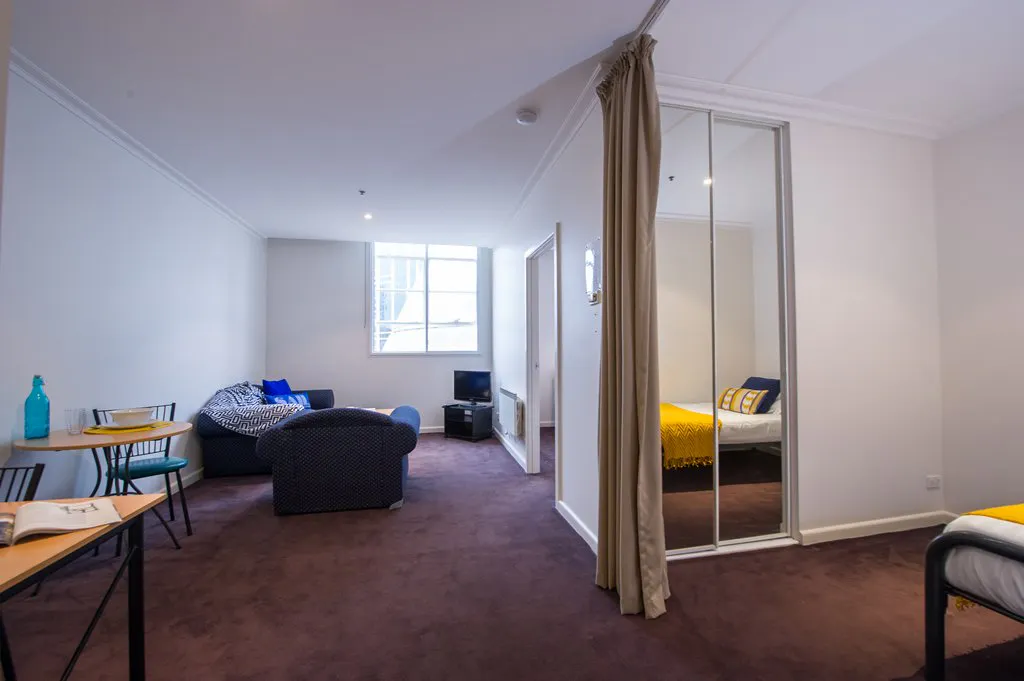 1 Bedroom Convertible ROOM