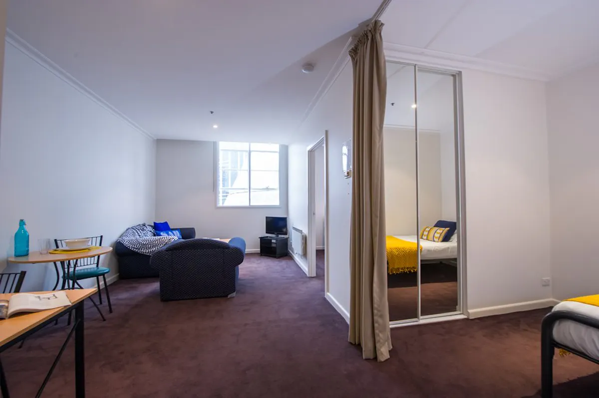 1 Bedroom Convertible ROOM