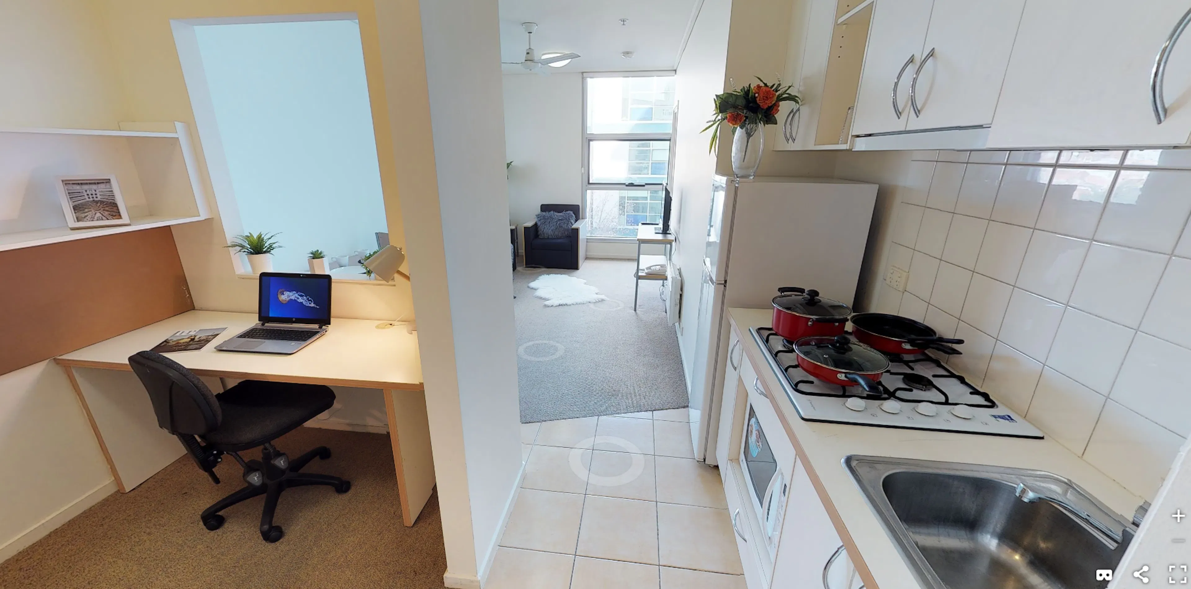 1 Bedroom Twin - Large KITCHEN 3