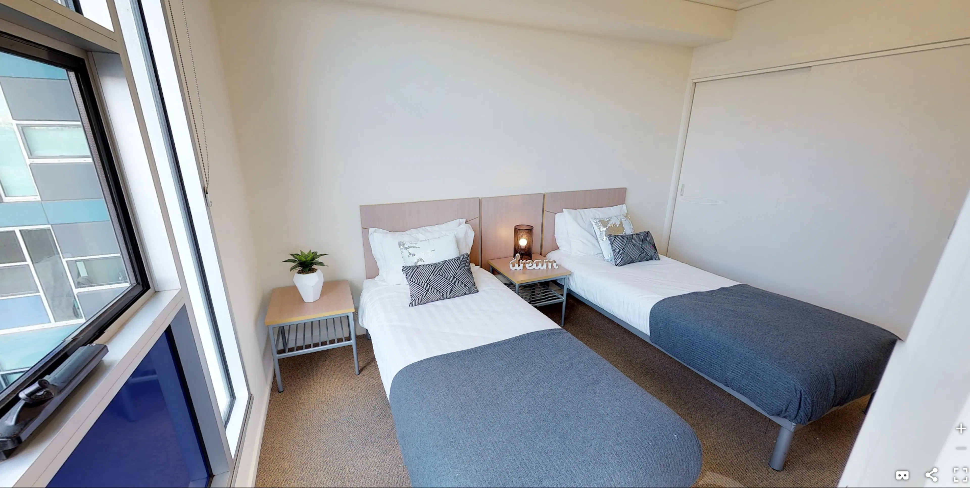 1 Bedroom Twin - Large ROOM 2