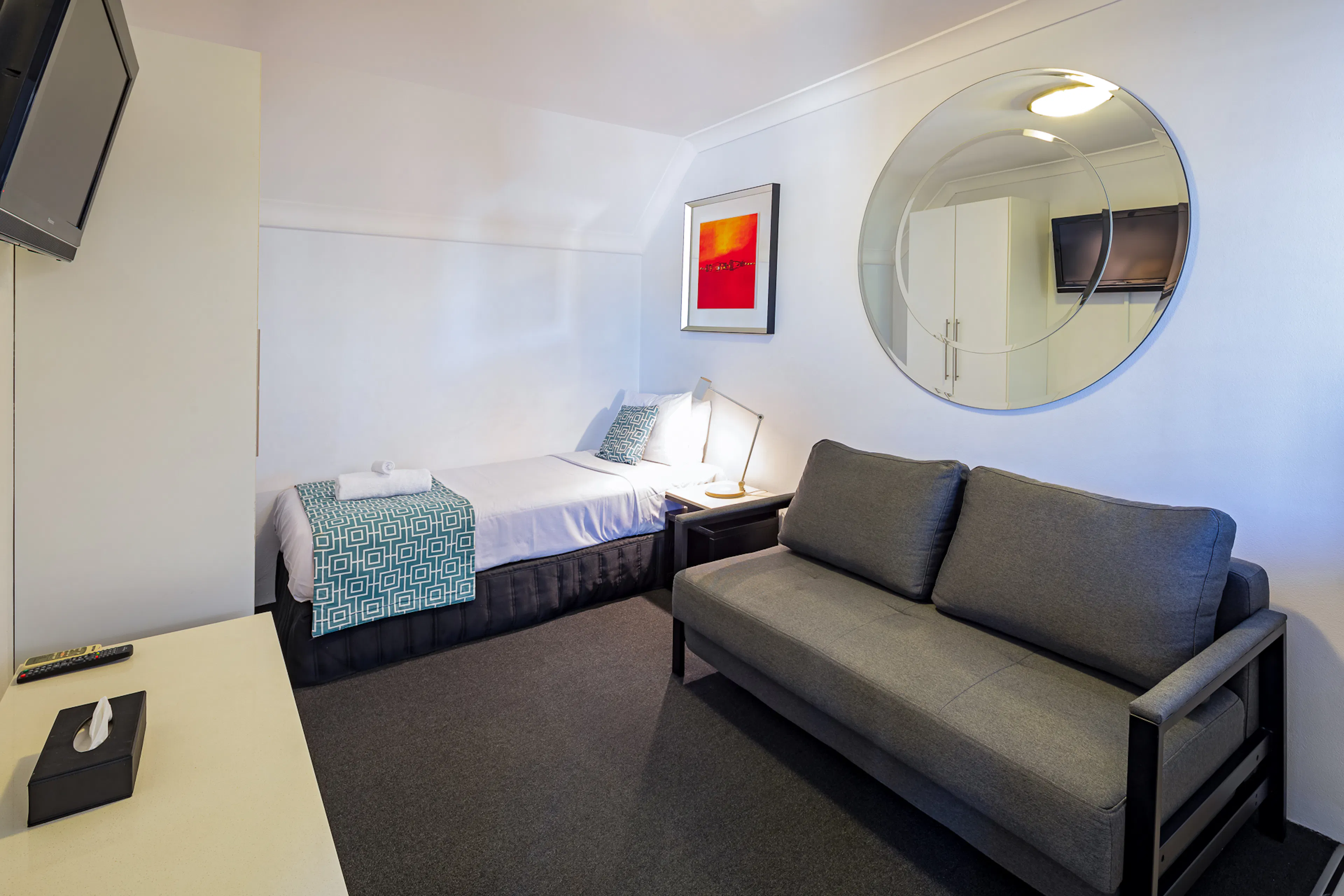 1 Bedroom Apartment ROOM 3