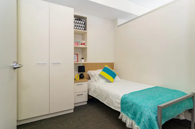 1 Bedroom in Two Bedroom Deluxe room image 1