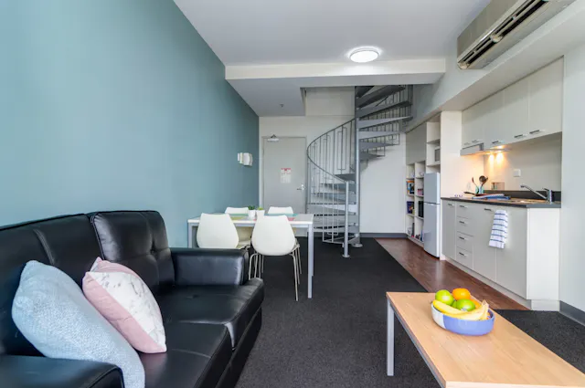 1 Bedroom in Two Bedroom Penthouse Loft room image 2
