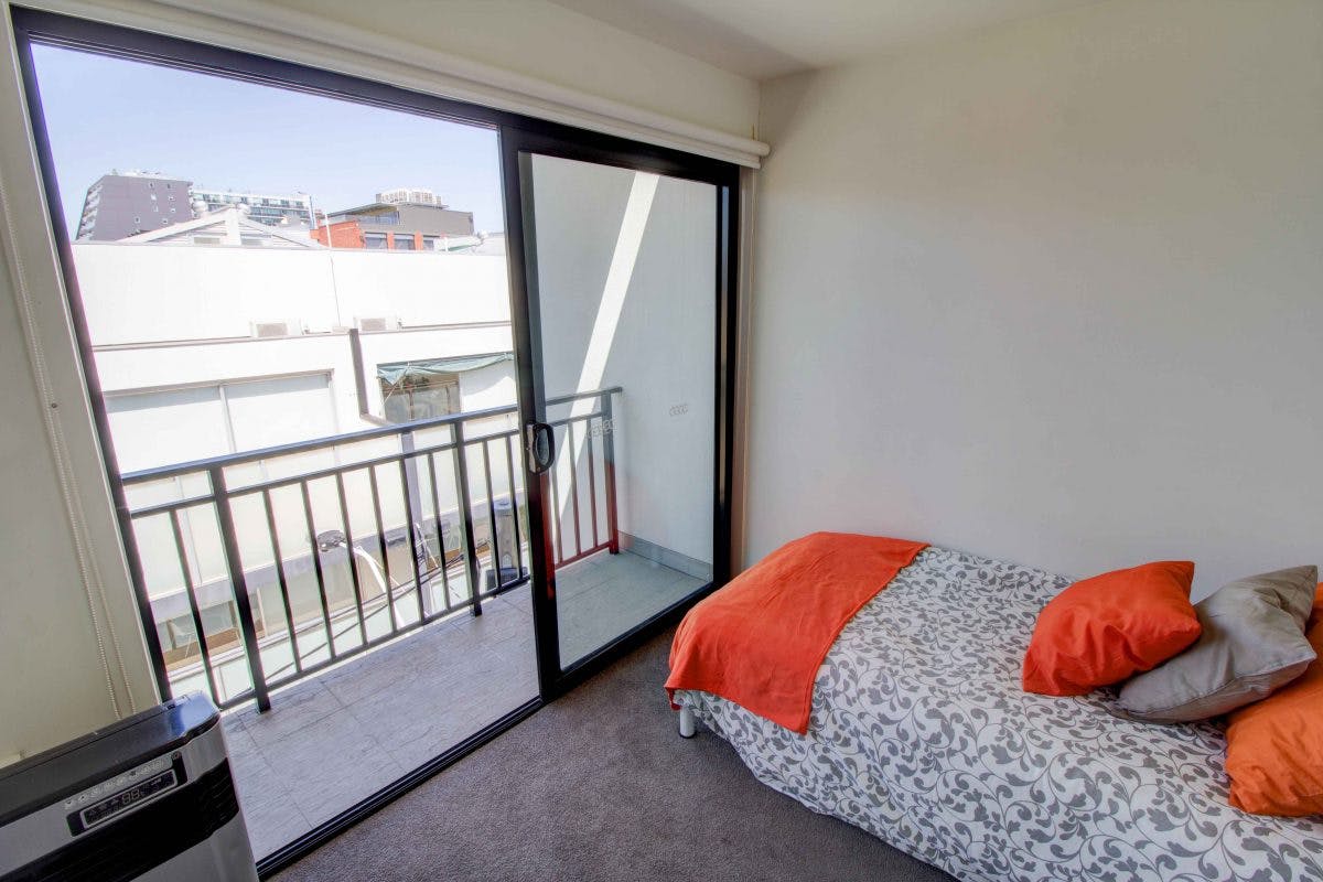 17-macquarie-street-prahran-melbourne-1 Bedroom with Balcony