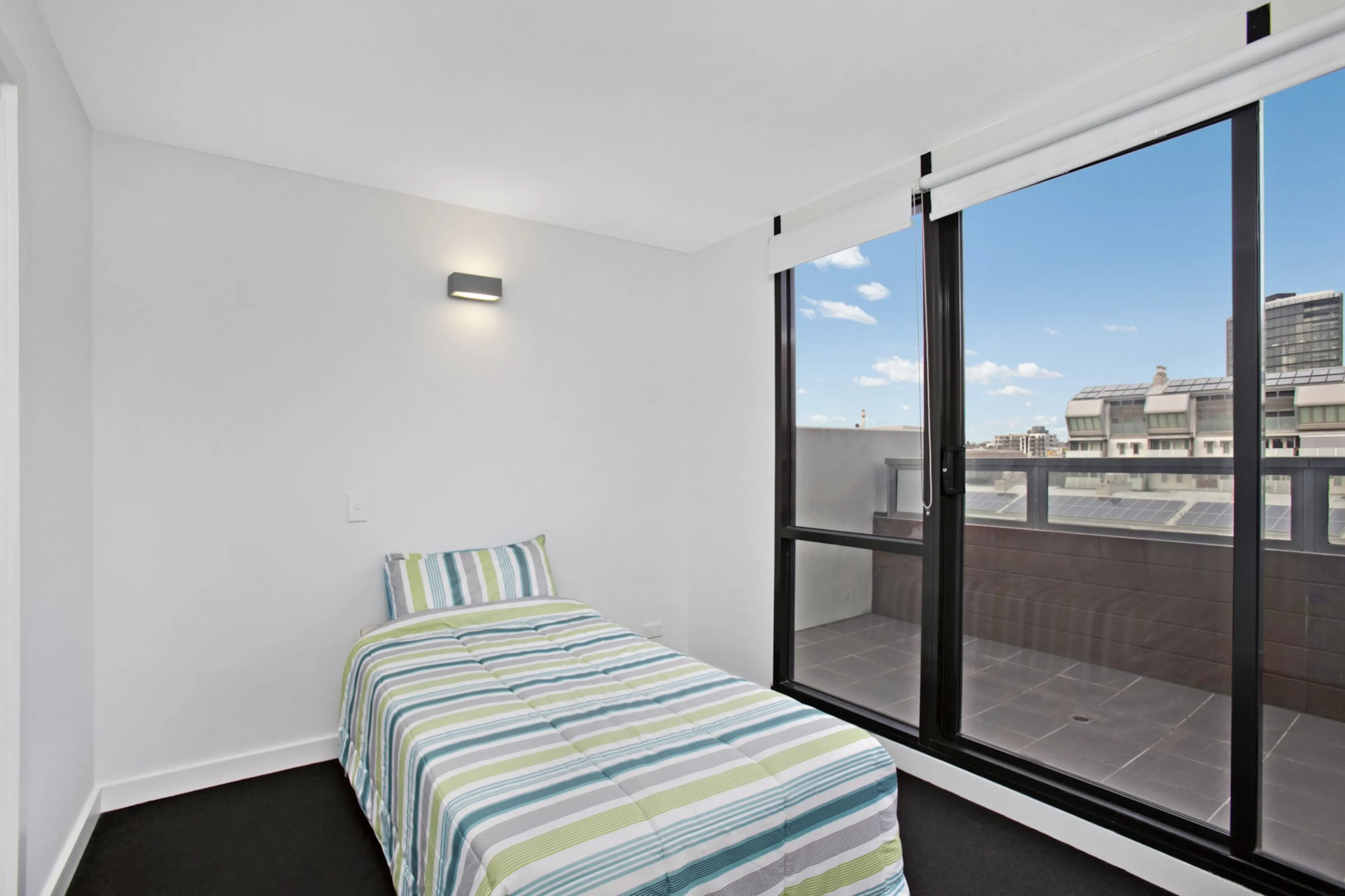1 Bedroom with balcony ROOM 3