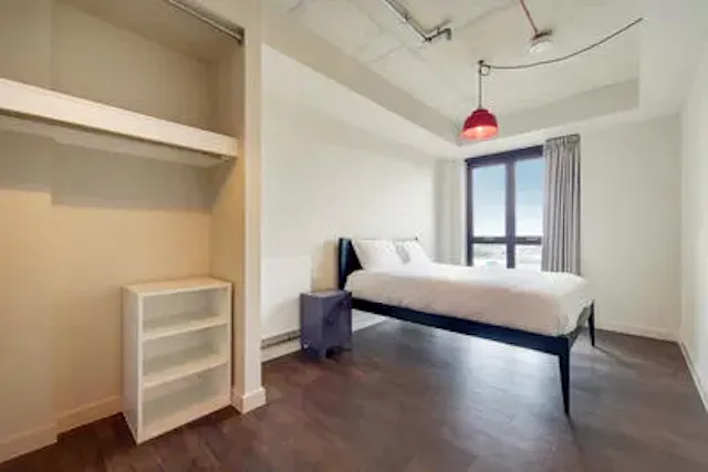1 Bedroom Apartment room image 1