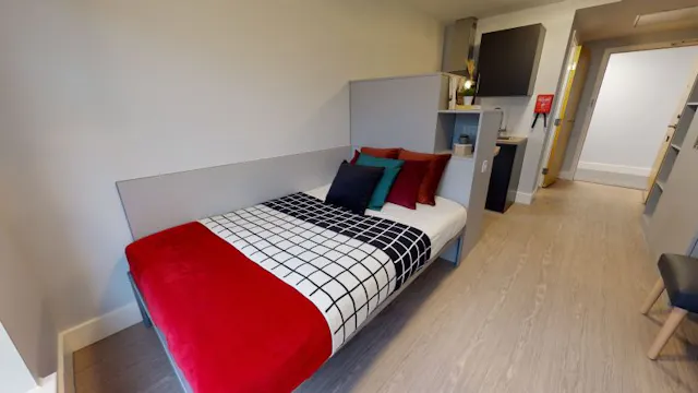 Silver Studio room image 1