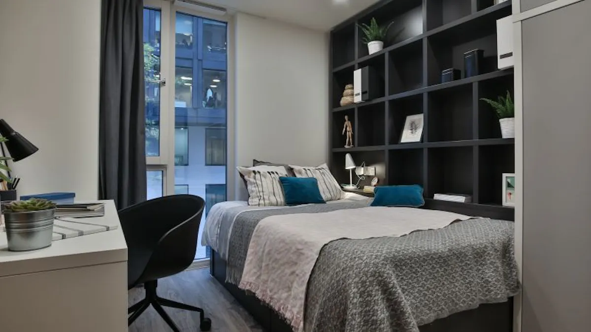 Two Bed Apartment Plus ROOM